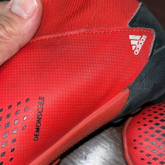 Red Adidas Predator Demonscale freak.3 laceless indoor soccer futbol shoes 4 - Picture 4 of 7